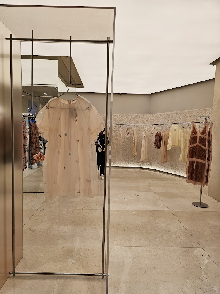 Ronde wanden in een winkel